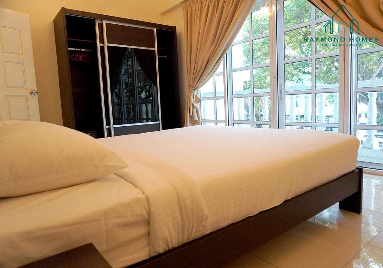 99 Kelawei Apartment George Town